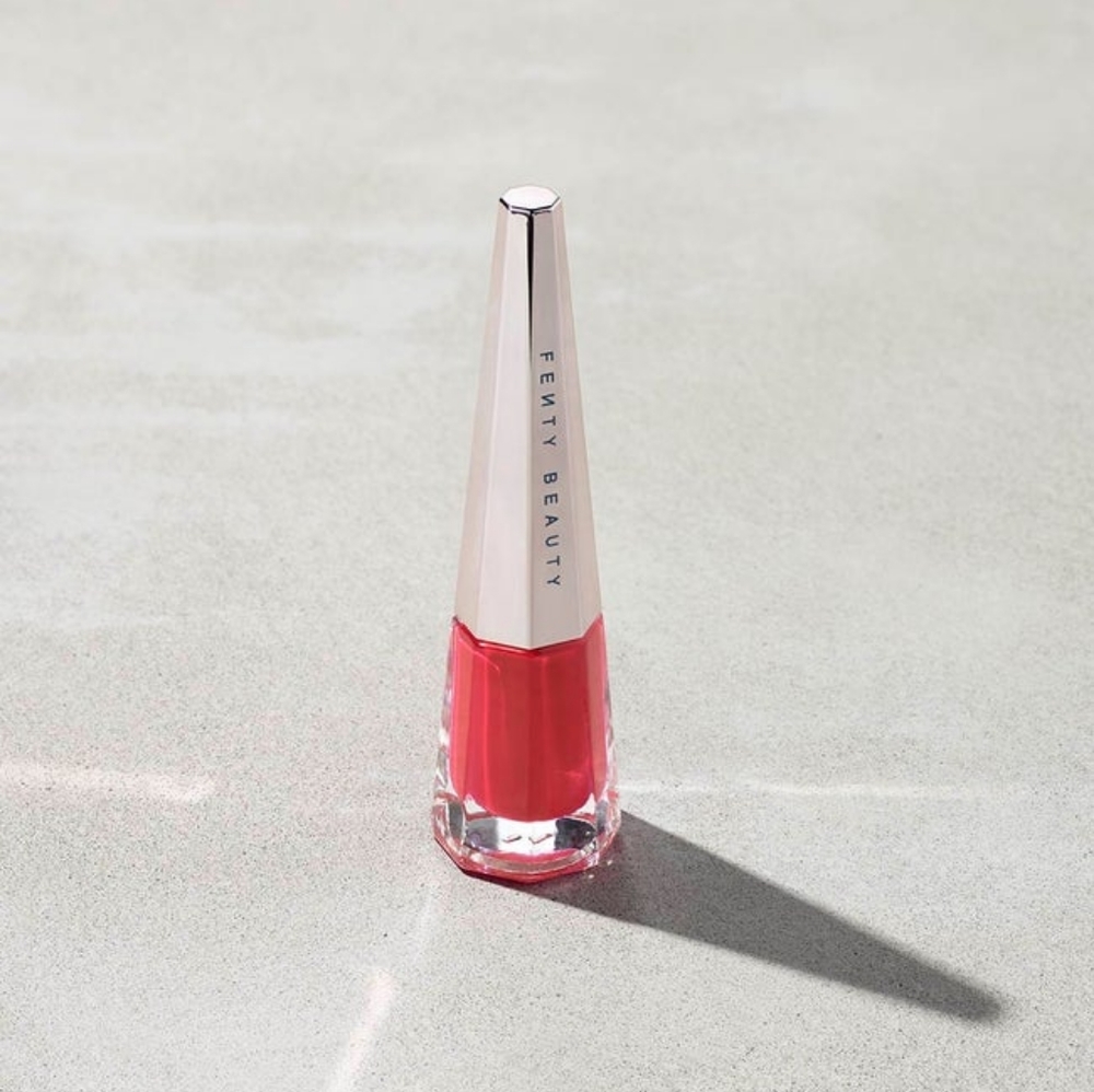 Fenty Beauty Stunna Lip Paint in Unattached